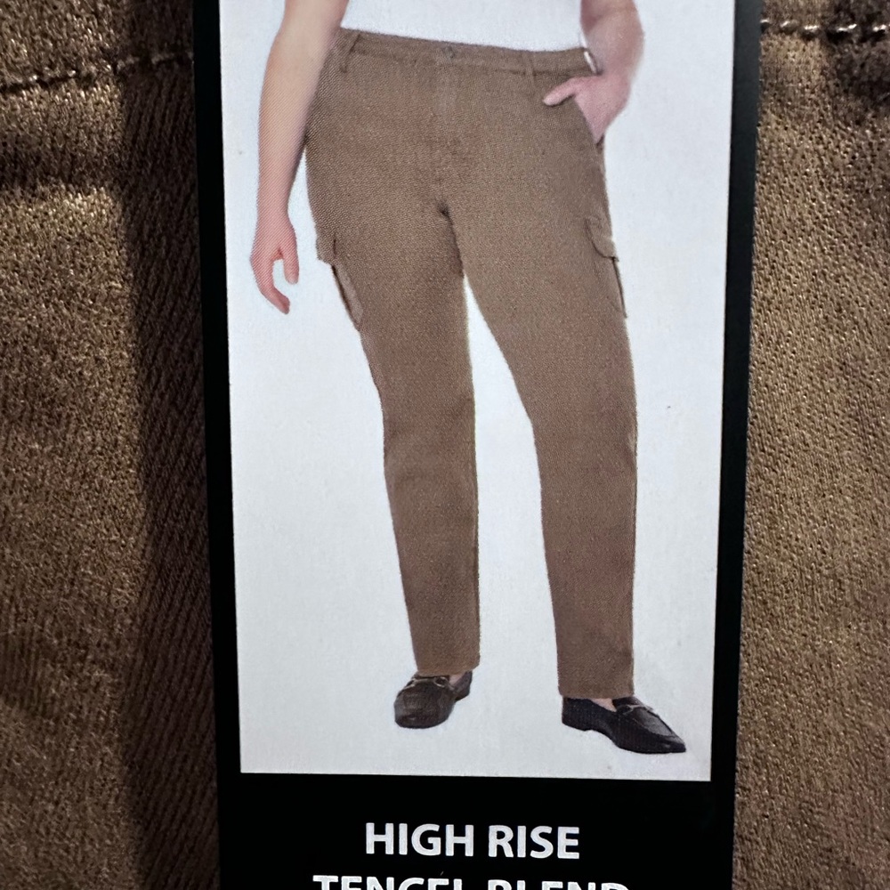 Well Worn Ladies' Tencel Blend Cargo Pant